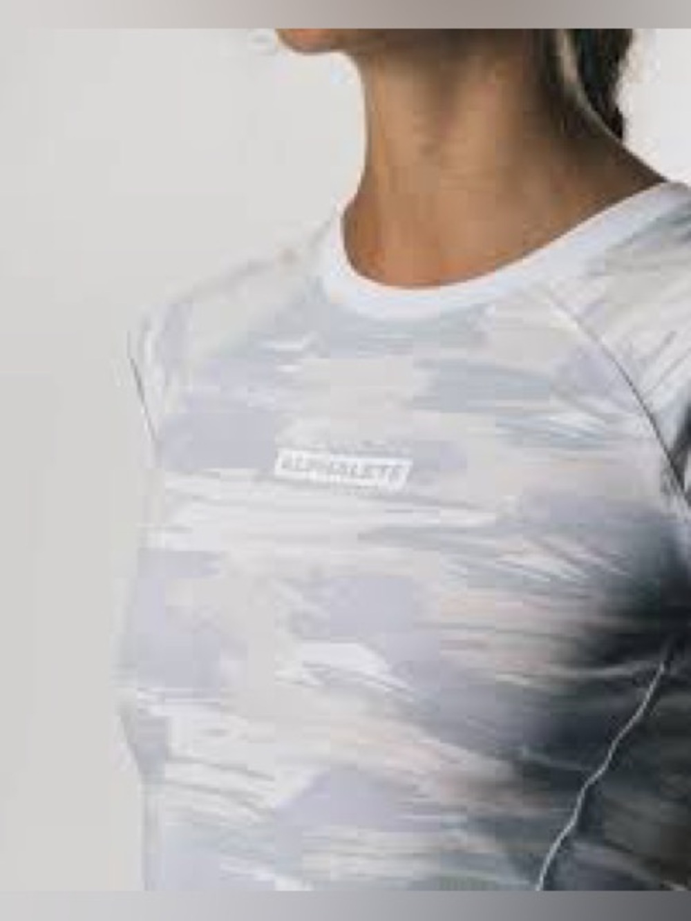 Alphalete Women's Light Gray Camo Crop Performance Top
